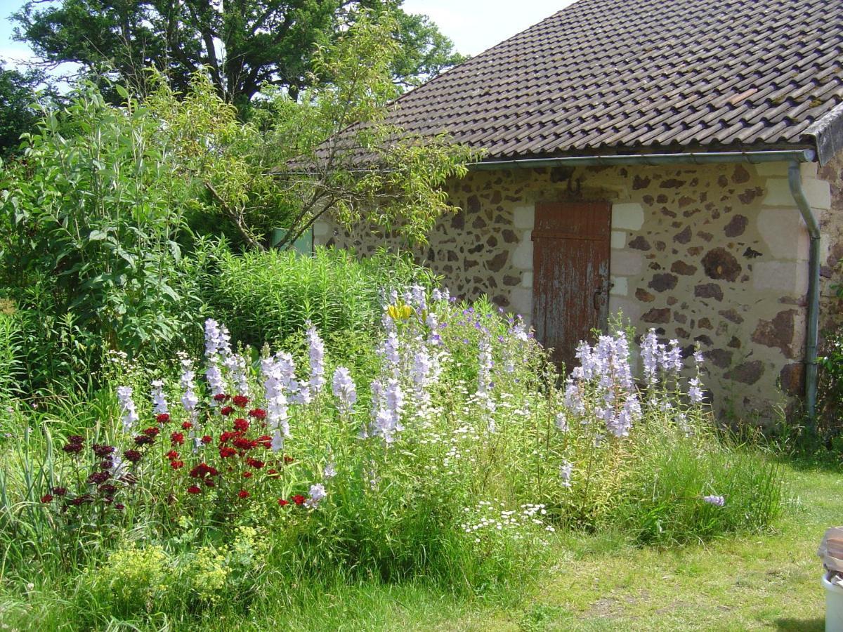 Bed and Breakfast Les Trois Chenes Videix Exteriér fotografie